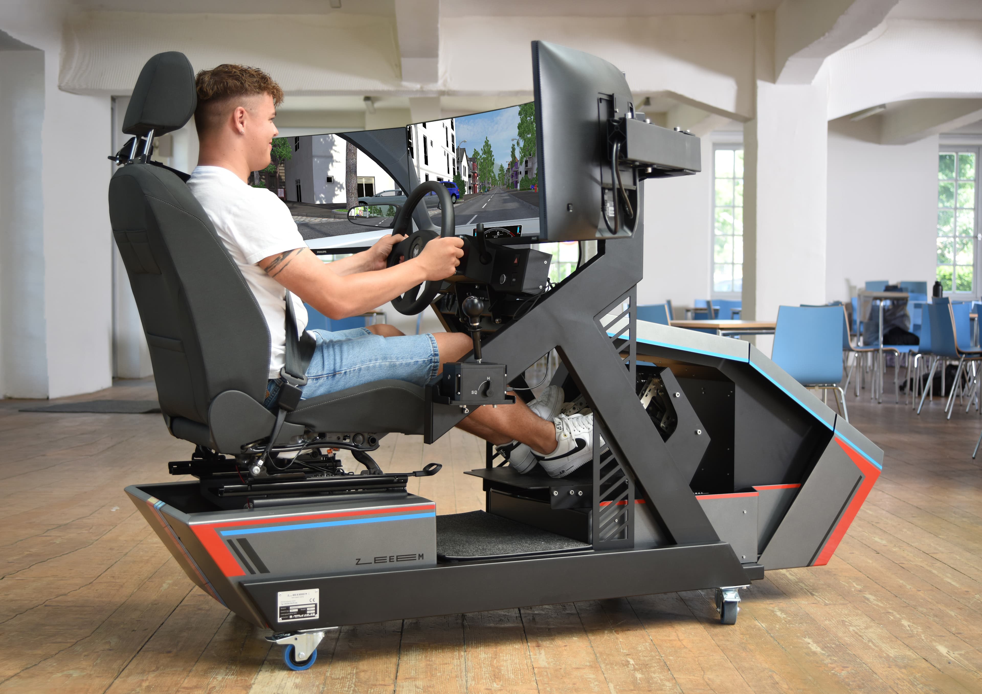 Simulatorausbildung Pkw - Realistische Fahrausbildung in virtueller Umgebung